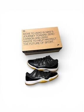 Jordan 11 Low 72-10